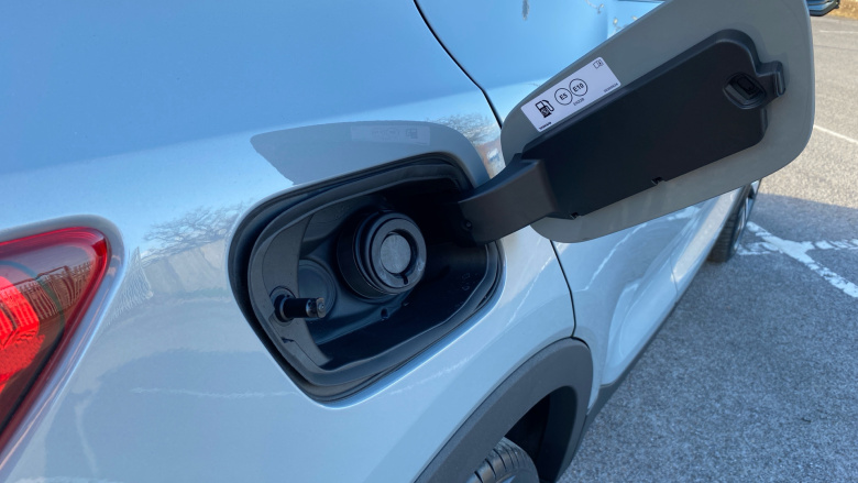 Volvo XC40 2.0 B4P Ultra Dark 5dr Auto Petrol Estate